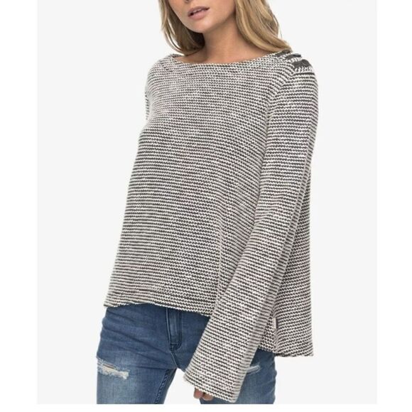 Roxy Long Sleeve Bell Sleeve Top Size Medium - Picture 1 of 7